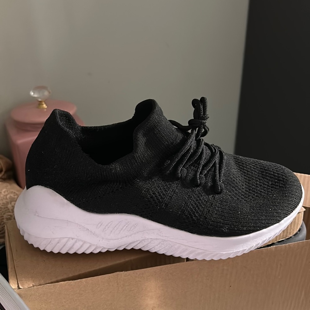 Women Slip on Sock Knitted Sneakers  Ultra Lightweight Breathable size 6.5